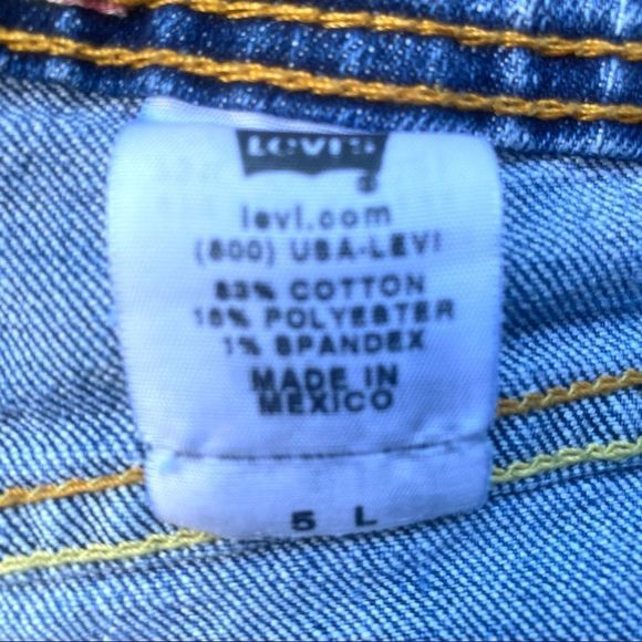 Levi’s 518 Superlow Cutoff Handmade Jean Shorts 5 - Picture 4 of 9